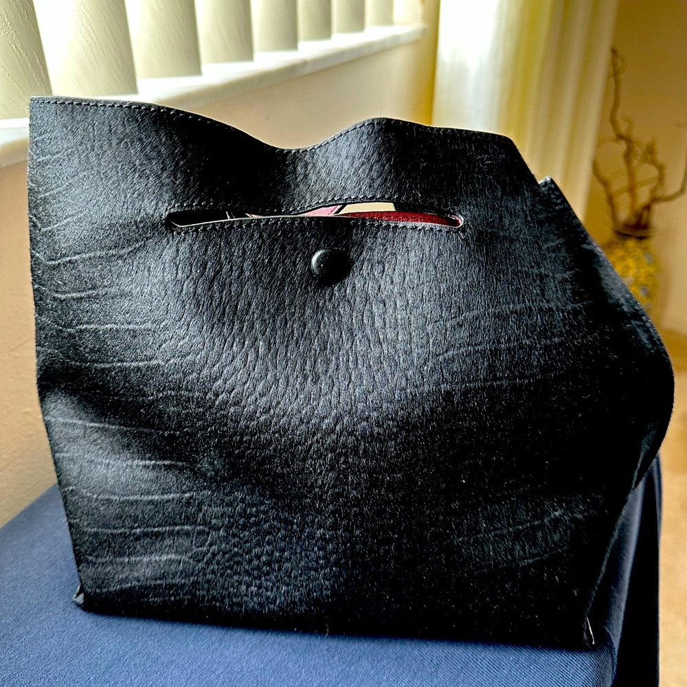Sondra Roberts medium size bag perfect for weddings, parties, theatre. Dressy!